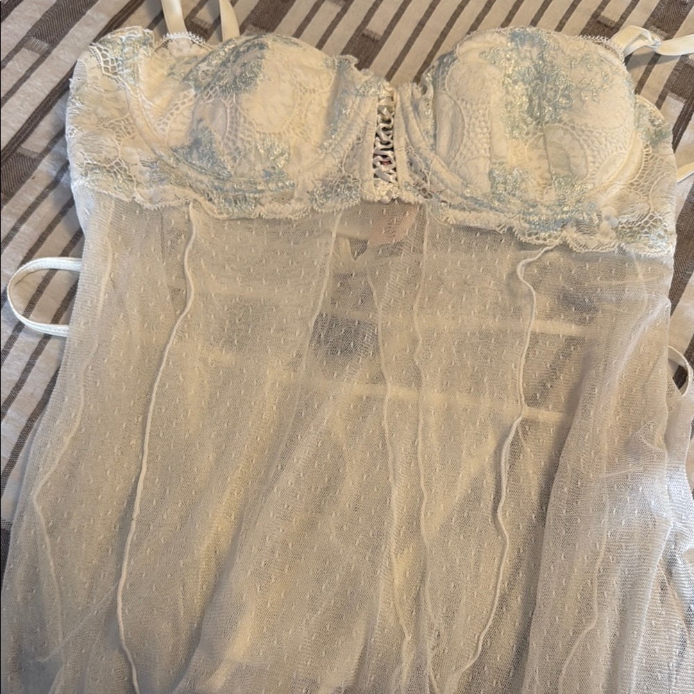 Victoria's Secret Sheer Lace Chemise - Cream and Blue new never used